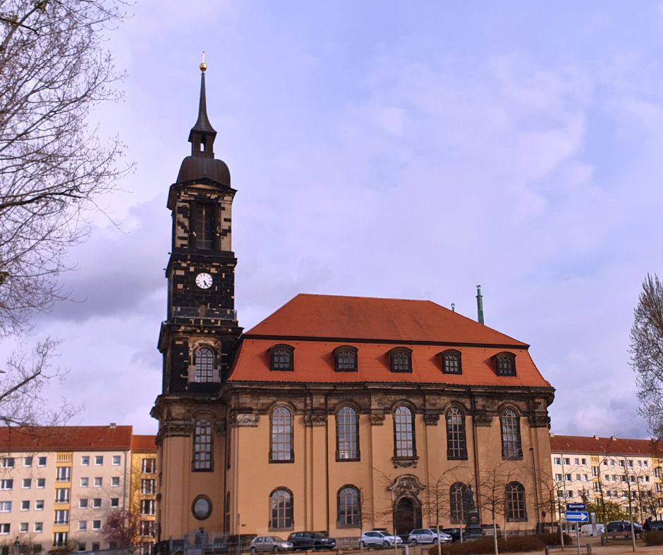 Dresdner Annenkirche im frühling