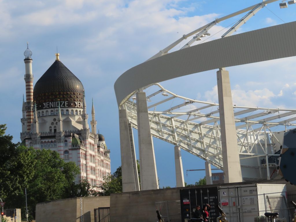 Yenidze und Heinz Steyer Stadion