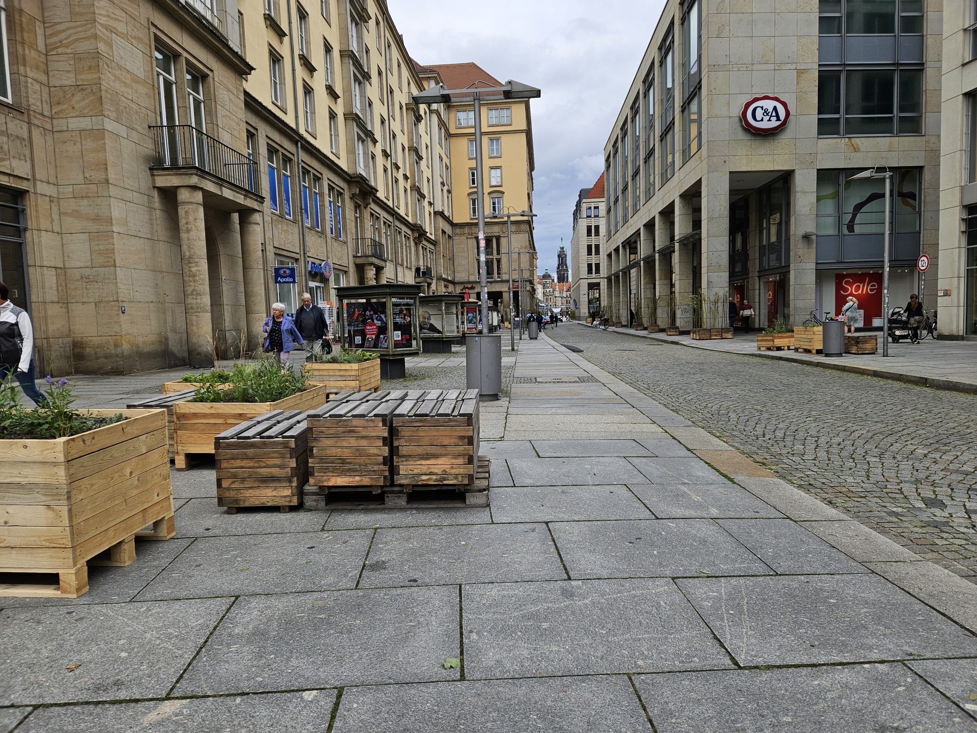 Seestraße erhält neues Grün am Altmarkt Dresden