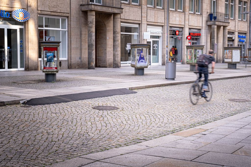 Seestraße für den Autoverkehr gesperrt. Der Altmarkt kann jetzt besser befahren werden.