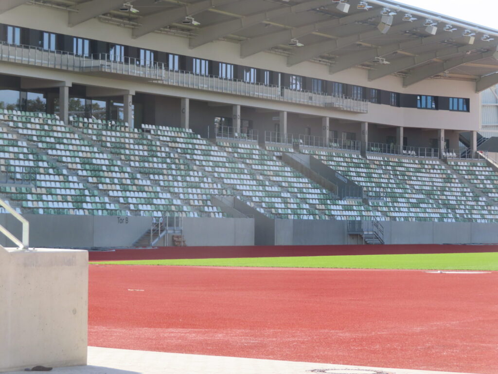 Tribüne im Steyer-Stadion