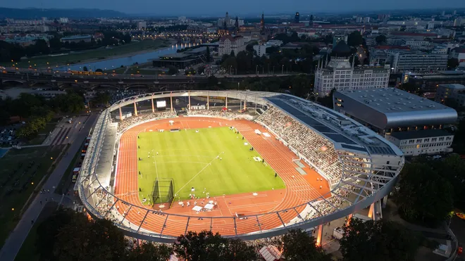 Heinz Steyer Stadion Foto: Robert Michael/dpa