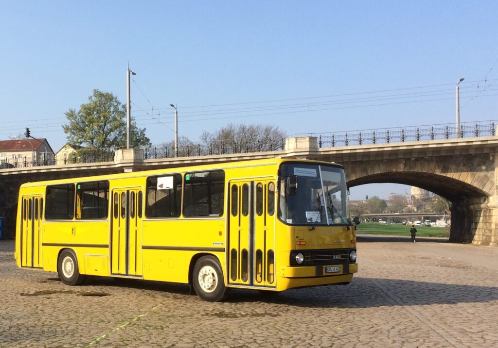 Historischer Bus Ikarus 260