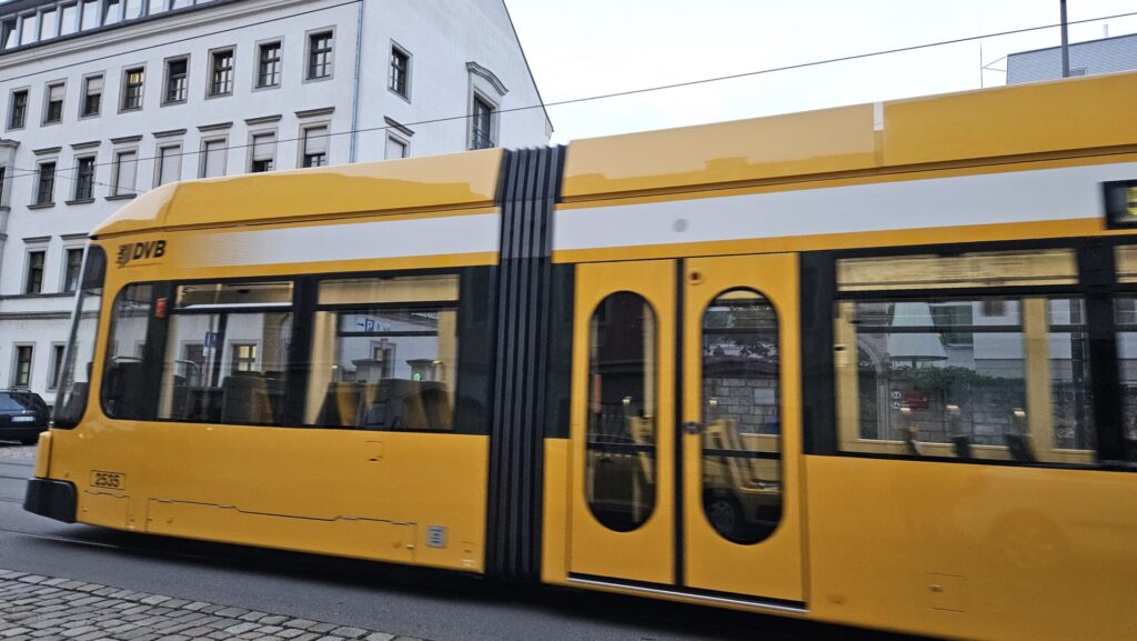 Straßenbahn Dresden in der Friedrichstadt