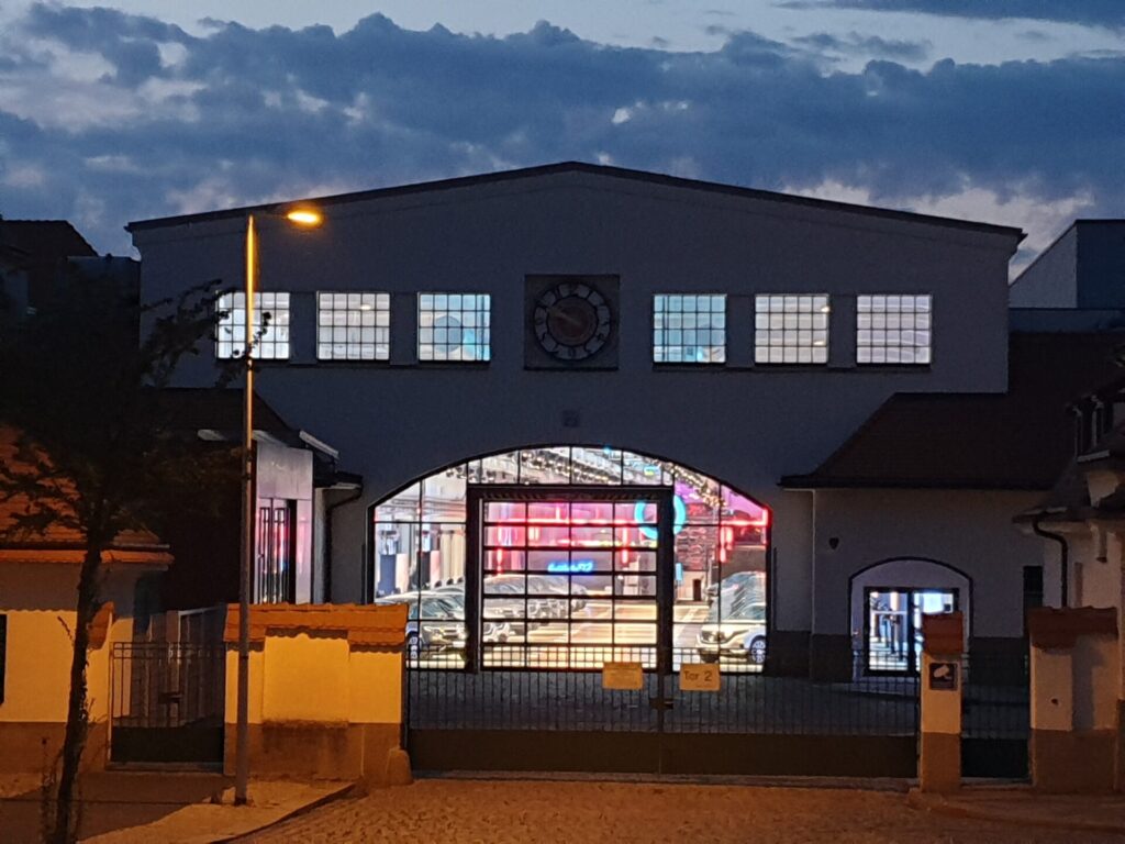  Impressionen der Baumesse HAUS in Dresden mit Fachleuten und Ausstellern aus der Baubranche.