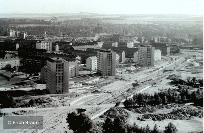 Die Prager Straße und die St. Petersburger Straße nach 145 Foto von Erich Braun