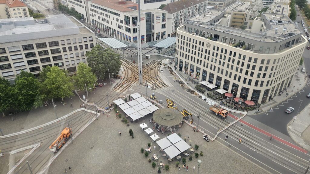 Postplatz Zentralhaltestelle von oben, Bauarbeiten Gleisbau Straßenbahn