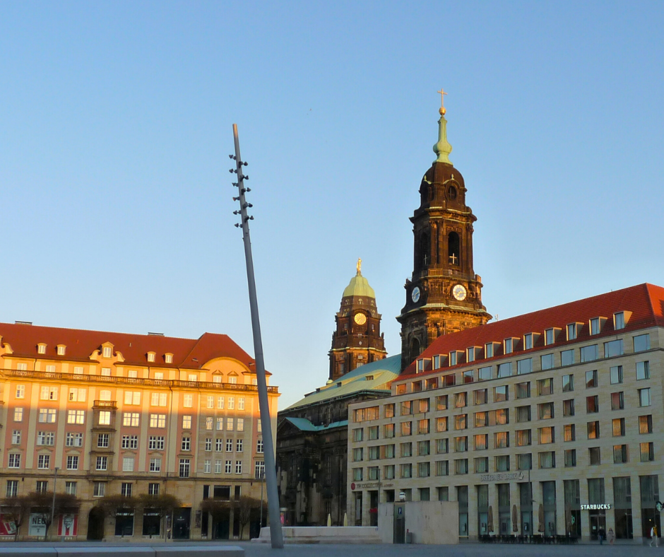 Kreuzkirche und Rathausturm am Dresdner Altmarkt
