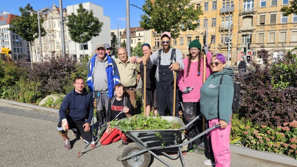 Projekt Chancen für Chancenlose am Bahnhof Mitte - Sie pflegen den bahnhofsvorplatz