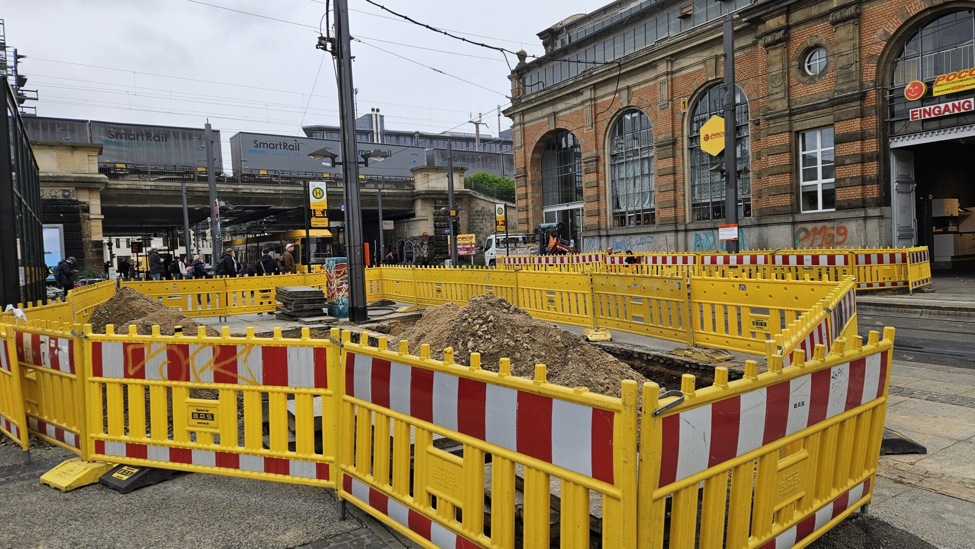 Bahnhof Mitte, Haltestelle Straßenbahn-Baustelle