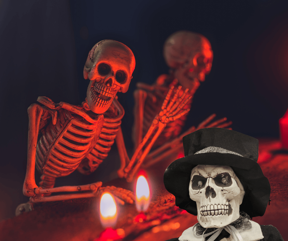 Halloween Gespenster mit Totenkopf Kostüm