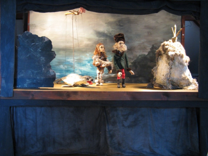 Das Puppenspiel >>Navarana<< erzählt eine berührende und spannungsreiche Geschichte über kulturelle Begegnung