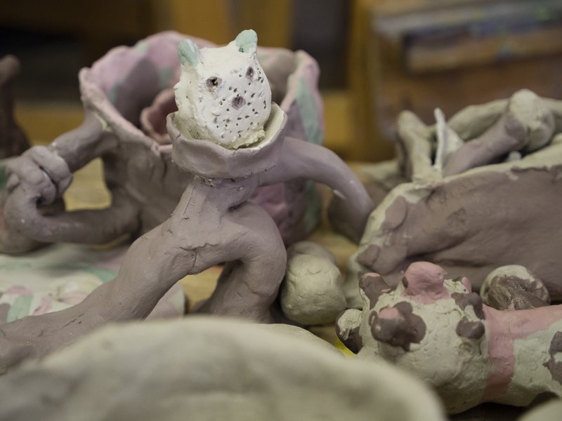 Blick in Keramikwerkstatt Keramikkurs für Kinder