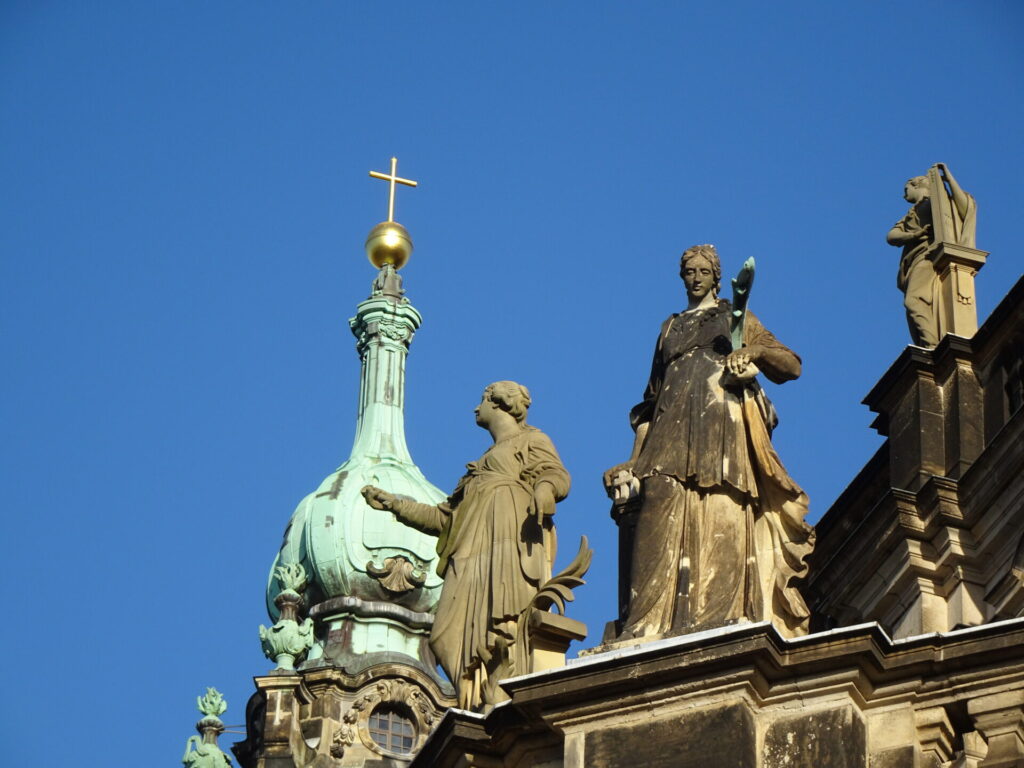 Katholische Hofkirche St. Trinitatis