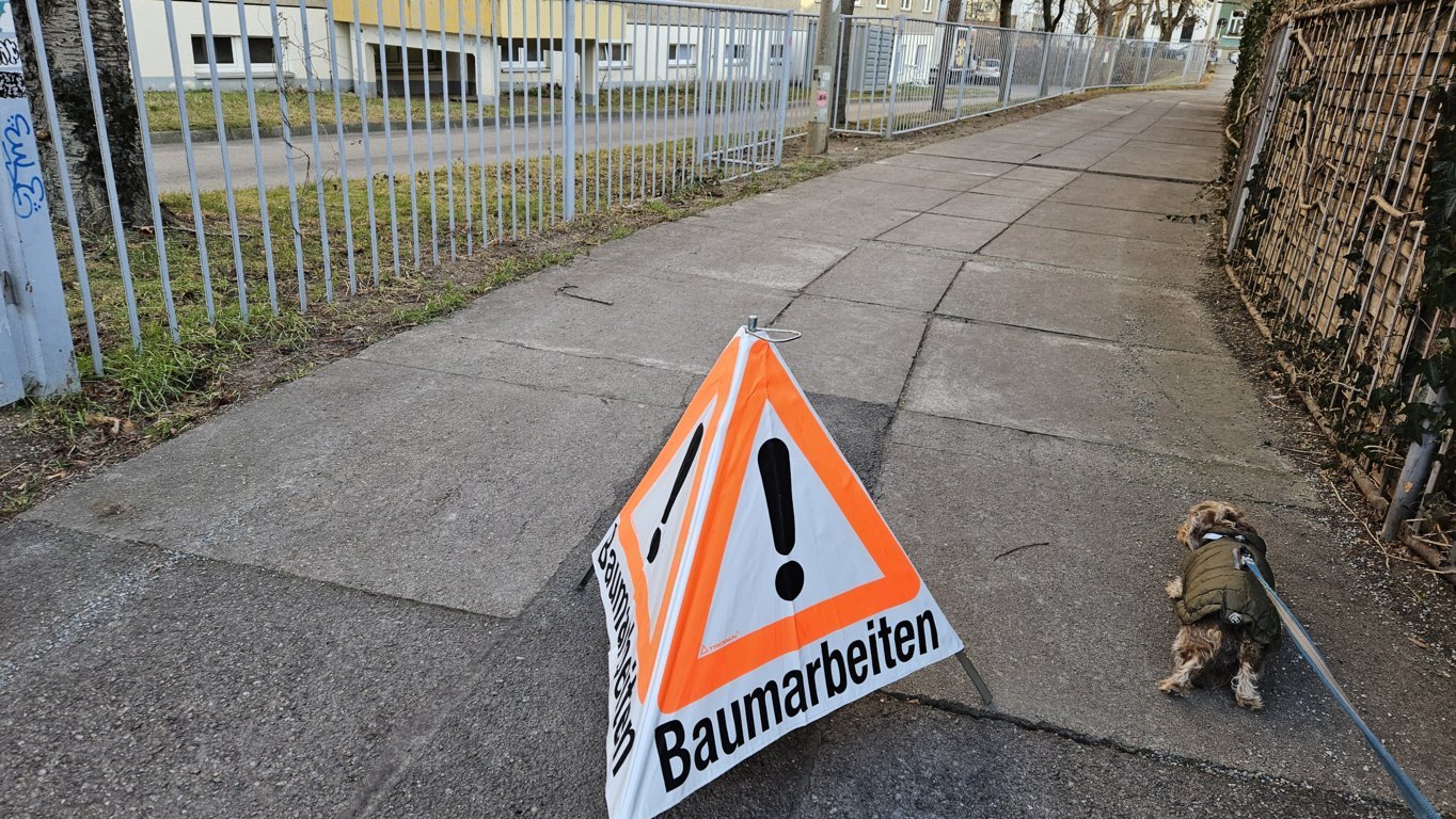 Schild Baumfällarbeiten Seminarstraße, Wachsbleichstraße (ehemals Dinterstraße?