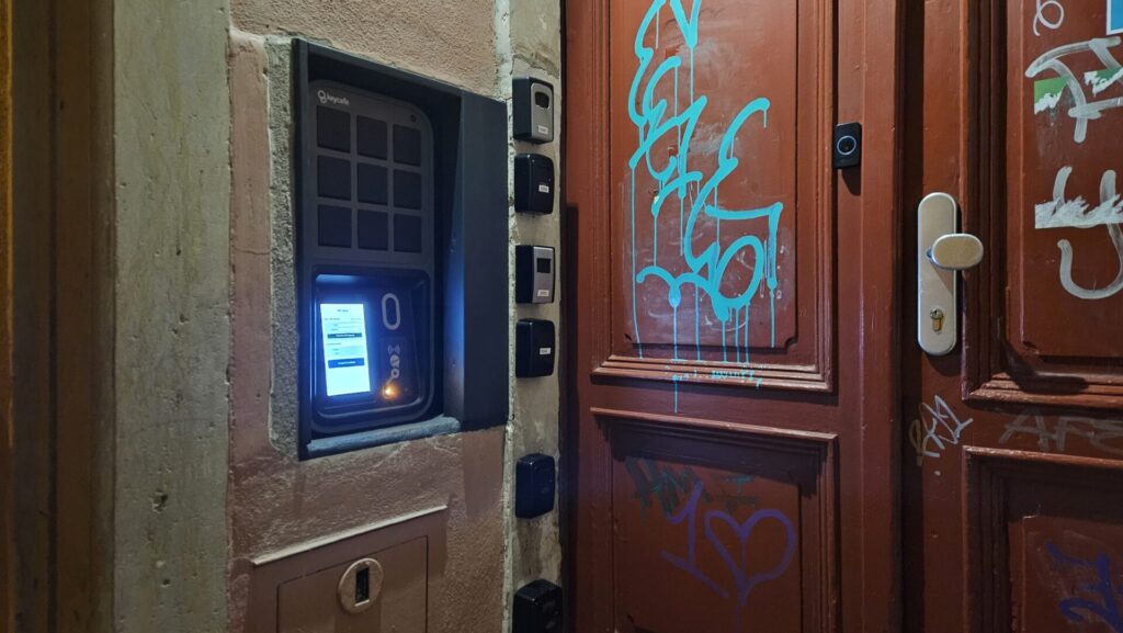 Eingang Adlergasse 2 in 2026