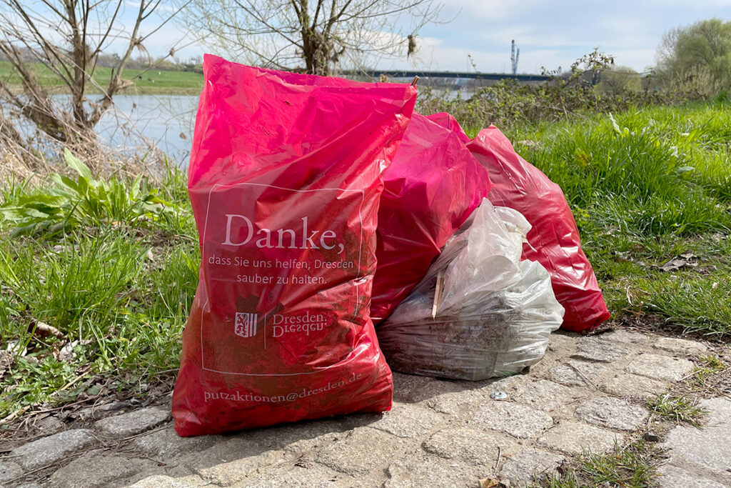 Müllbeutel Elbwiesenreinigung
