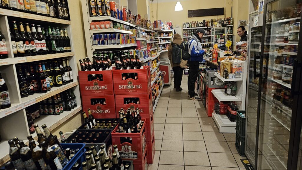 Spätshop m3 Adlergasse 13 ehemalige Räume von Gaststätte Alter Dessauer