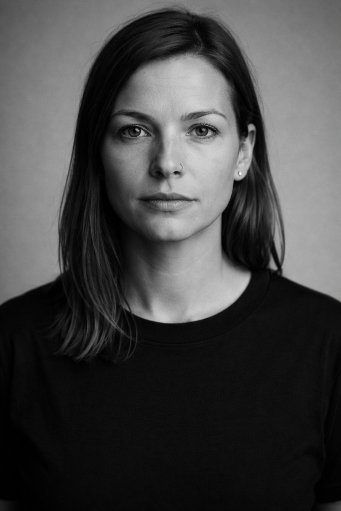 Vielleicht erscheint bald dein Portrait auf der Webseite Gesichter zeigen gegen Rechts. Dieses Portrait ist AI-generiert