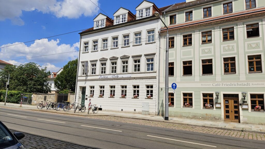 Friedrichstraße, Café Friedrichstadt und Blue Nile Hotel