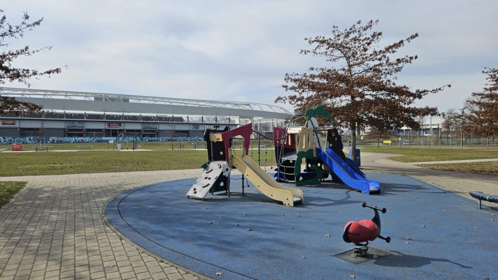 Spielplatz im Ostragehege ohne Kinder