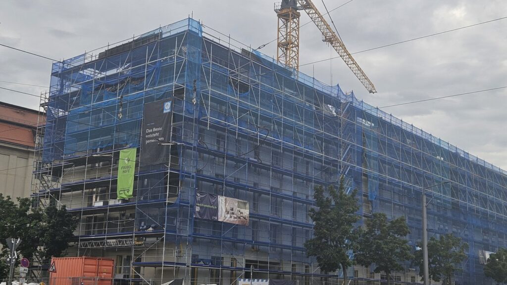 Fröbelhöfe nach dem Brand: Bauarbeiten gehen weiter