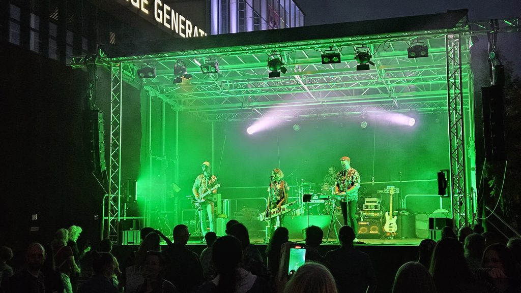 Kraftwerk Mitte Fest Bühne mit Musik
