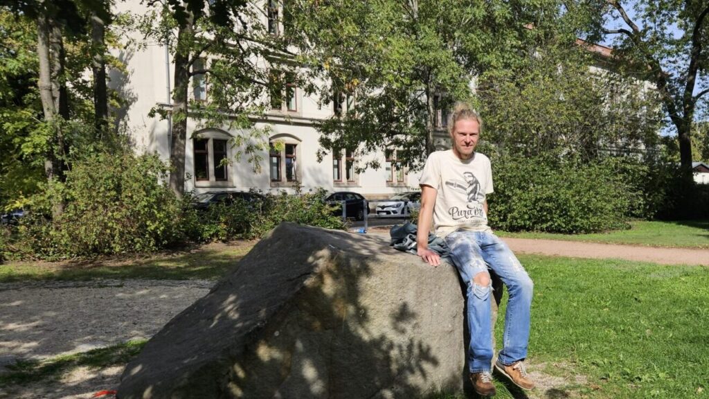 Einmal selbst kochen, zweimal bei anderen zu Gast sein. Nicky bringt beim Running Dinner in Dresden Menschen zusammen und öffnet Türen zu neuen Begegnungen.